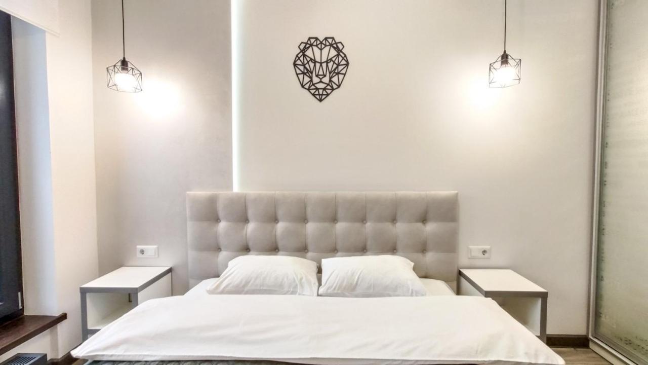 Petrovdom 52,67,205,213 In Smart Apartments In New York Concept House Kiev Dış mekan fotoğraf